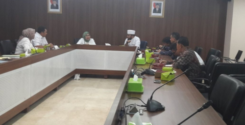 Walikota Bengkulu saat menghadiri rapat koordinasi