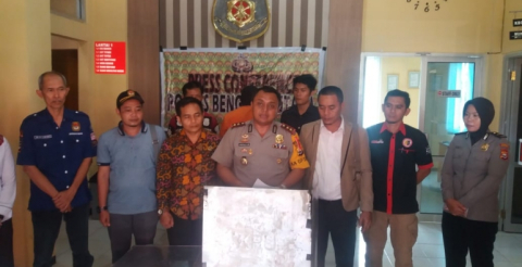 Hukum