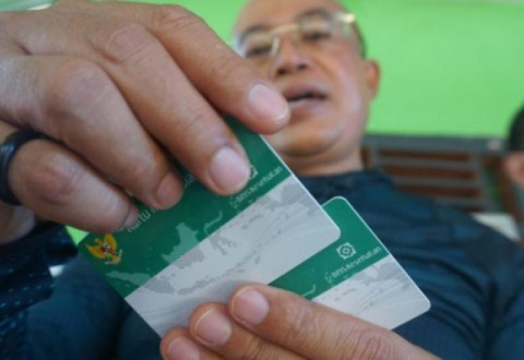 Plt Bupati Gusnan Memegang Kartu Jamkesda