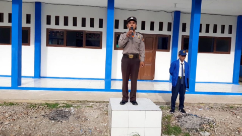Kanit Binmas dan Bhabinkamtibmas Polsek Kotapadang Sosialisasi Bahaya Narkoba di Sekolah