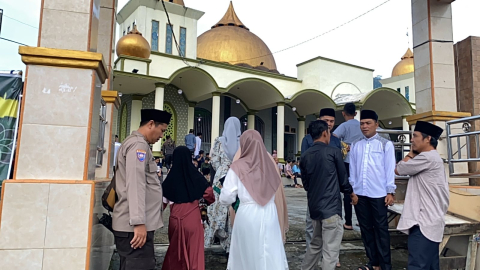 Polres Lebong dan Polsek Jajaran Laksanakan Pengamanan Salat Idulfitri