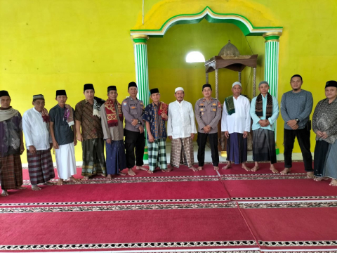 Polsek Kaur Utara Safari Jumat di Masjid AL Mukarramah