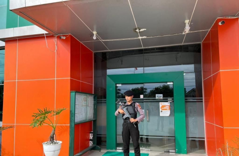 Personsel Sat Samapta Polres Kaur Patroli Objek Vital Antisipasi Gangguan Kamtibmas 