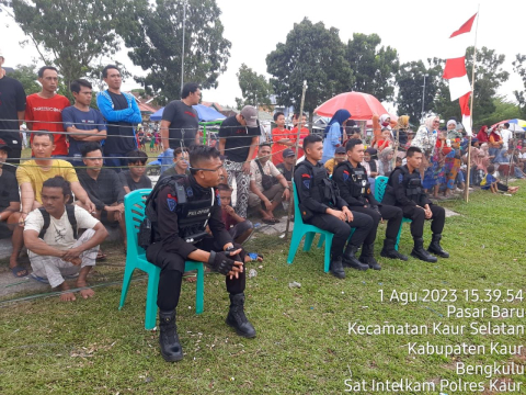 Polsek Kaur Selatan Berikan Pengmanan Hari Ke 9 Turnament Sepak Bola Antar Desa