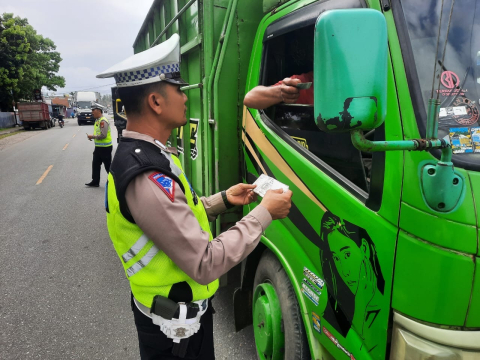 Sat Lantas Polres Kaur Gelar Patroli, Tilang Pelanggaran Kendaraan 