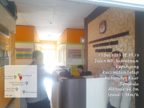 Waspada Terjadinya Gangguan Kamtibmas, Personel OMB Nala Polres Kaur Patroli di Kantor KPUD 
