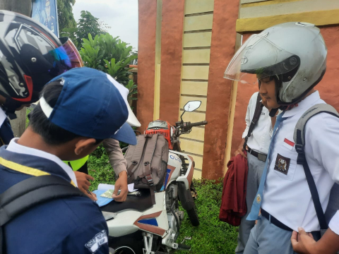 Tindak Pengendara yang Melakukan Pelanggran, Sat lantas Polres Kaur Berlakukan Tilang 