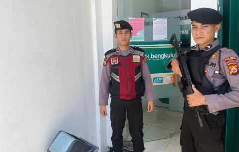 Patroli, Sat Samapat Polres Kaur Cek Obvit ATM di Wilayah Hukum