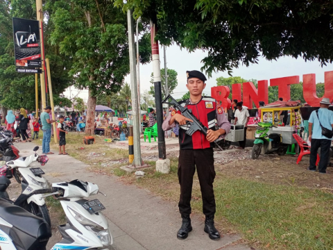 Sambangi Tempat Keramaian, Sat Samapta Polres Kaur Patroli Presisi