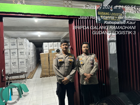 Personel Piket Polres Kaur Gelar Pengamanan di Gudang Logistik 