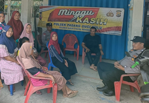 Jalin Komunikasi dengan Warga Terkait Kamtibmas di Wilkum, Polsek Padang Guci Hulu Gelar Minggu Kasih