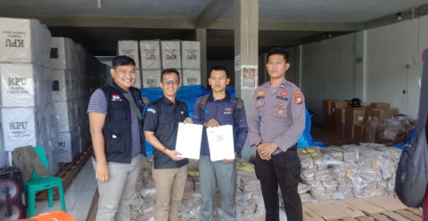 KPUD Kaur Terima Logitisk Sampul Surat Suara, Polres Kaur Lakukan Pengamanan 