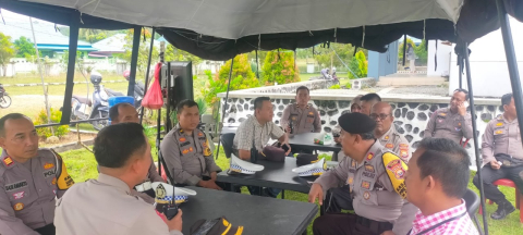 Rapat Pleno Tingkat Kabupaten, Kabag Ops Polres Kaur Berikan Arahan dan Penekan Kepada Personel Pengamanan