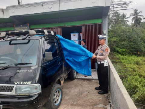 Polres Kaur Kawal Ketat Pergeseran Surat Suara Pemilu 2024 dari Gudang Logistik 3 Menuju GSG Kaur