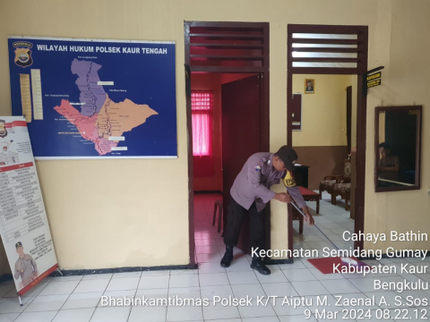 Menjga Rasa Kepedulian dan Kebersihan, Polsek Muara Sahung Kebersihan Mako Setiap Minggu
