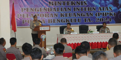 Wakapolda Bengkulu Membuka Bimteknis Pengendalian Intern Atas Pelaporan Keuangan Di Lingkungan Polda Bengkulu T.A 2024.