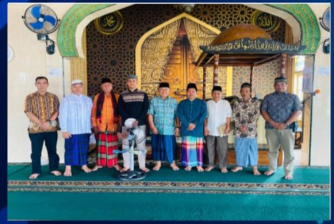 Jumat Curhat Keliling, Kapolres Rejang Lebong Silahturahmi dengan Pengurus Masjid Darussalam Kelurahan Air Rambai 