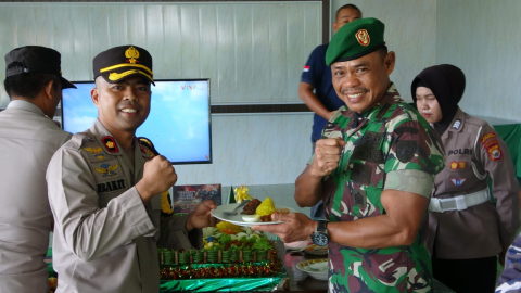Grebek Mako Kodim 0428 Mukomuko, Polres Mukomuko Berikan Kejutan di HUT Ke-79