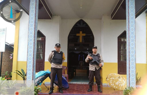 Polsek Padang Ulak Tanding Amankan Ibadah Minggu di Gereja GKII Kasie Kasubun