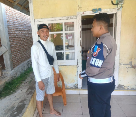 Kapolres Kaur Lakukan Sambang Door to Door untuk Jaga Kamtibmas Menjelang Pilkada