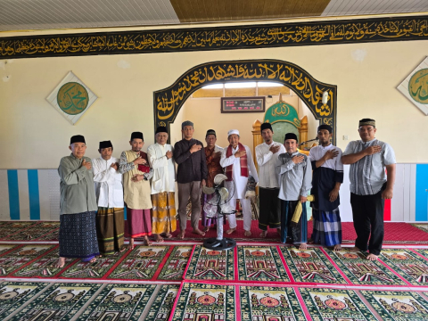Kapolres Rejang Lebong Laksanakan Sholat Jumat dan Dialog Kamtibmas di Masjid Riyadhul Jannah