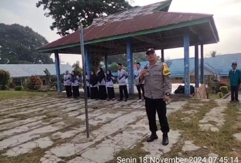 Polsek Sindang Kelingi Laksanakan Police Goes to School di SMPN 12 Rejang Lebong