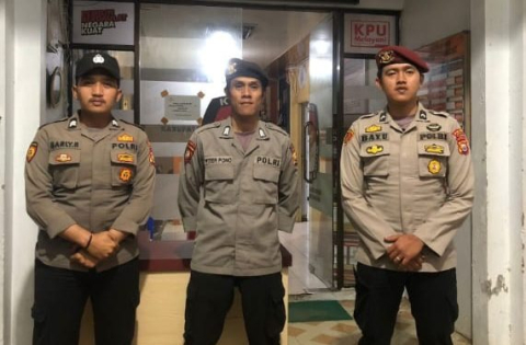 Polres Kepahiang Terus Perketat PAM Kantor Bawaslu BS selama 1×24 Jam Pasca Pilkada 2024