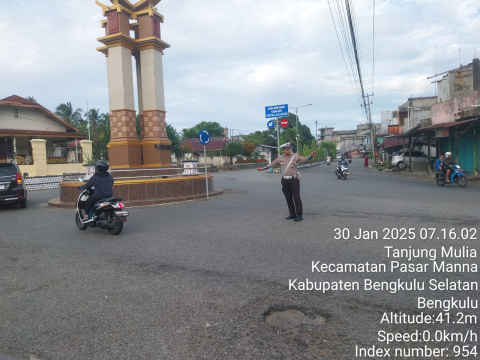 Polres Bengkulu Selatan Gelar Operasi Gatur Lalín untuk Lancarkan Arus Lalu Lintas di Manna