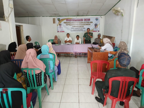 Polsek Manna Hadiri Musyawarah Desa untuk Penetapan Penerima BLT dan Penggunaan Dana Ketahanan Pangan