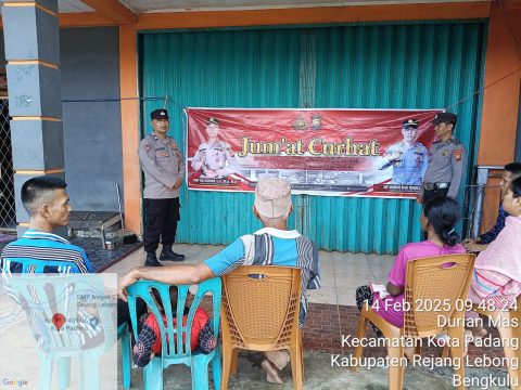 Polsek Kota Padang Gelar "Jumat Curhat" di Desa Durian Mas, Tampung Aspirasi dan Sosialisasi Keamanan