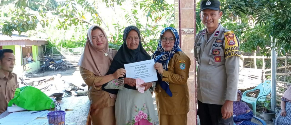 Bhabinkamtibmas Polsek Kaur Utara Monitoring Penyaluran BLT DD Tahap III Desa Gunung Kayo 