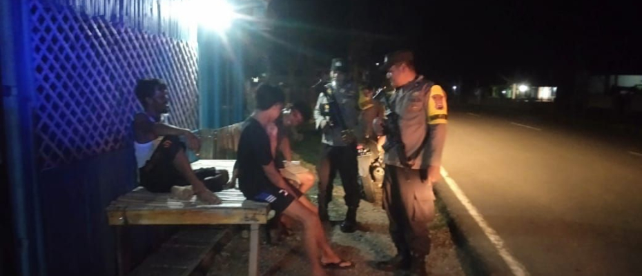 Antisipasi Gangguan Kamtibmas, Polsek Kaur Tengah Patroli Dialogis 