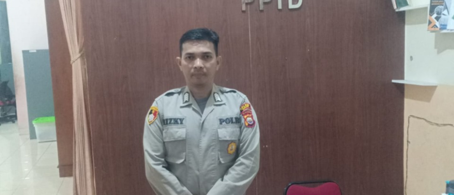 Personel Polres Kaur Lakukan Pengamanan di Kantor Bawaslu