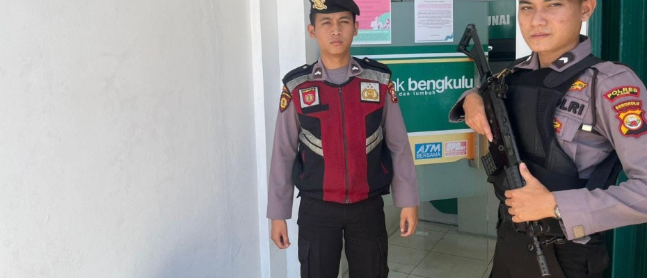Patroli, Sat Samapat Polres Kaur Cek Obvit ATM di Wilayah Hukum