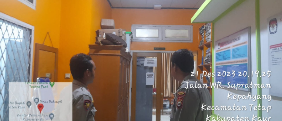 Patroli di Kantor KPUD Kaur, Personel OMB Cek Keamanan di Sekitar Kantor 
