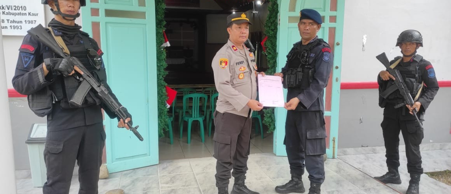 Amankan Perayaan Natal, Polres Kaur Lakukan Sterilisasi di Gereja 
