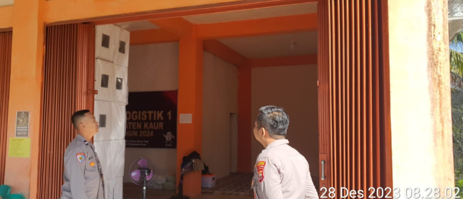 Patroli di Gudang Logistik, Personel OMB Polres Kaur Tingkatkan Sistem Pengamanan