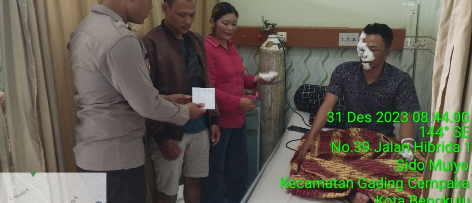 Kapolres Kaur Berikan Bantuan kepada Personel yang Mengalami Musibah 