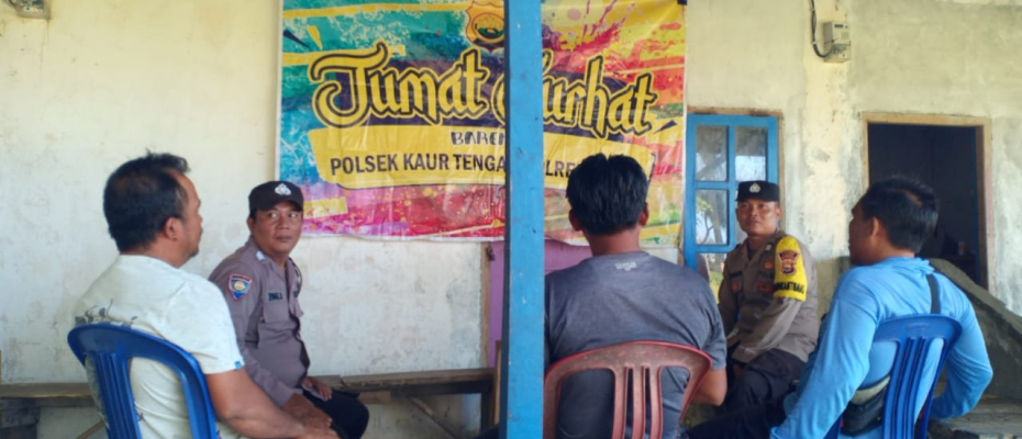 Jalin Komunikasi dan Gali Informasi dari Warga, Polsek Kaur Tengah Gelar Jumat Curhat di Desa Tanjung Padan 