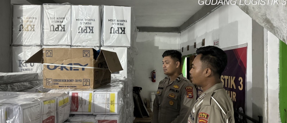 Personel OMB Polres Kaur Lakukan Pengamanan dan Kontrol Area Gudang Logistik KPU 