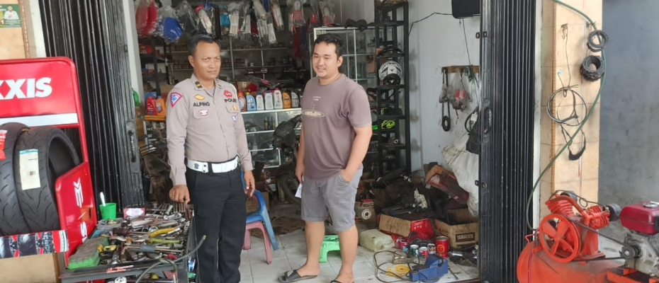 Sambangi Toko Spare Part Kendaraan, Sat Lantas Polres kaur Sampaikan Imbauan Larangan Penjualan Knalpot Brong