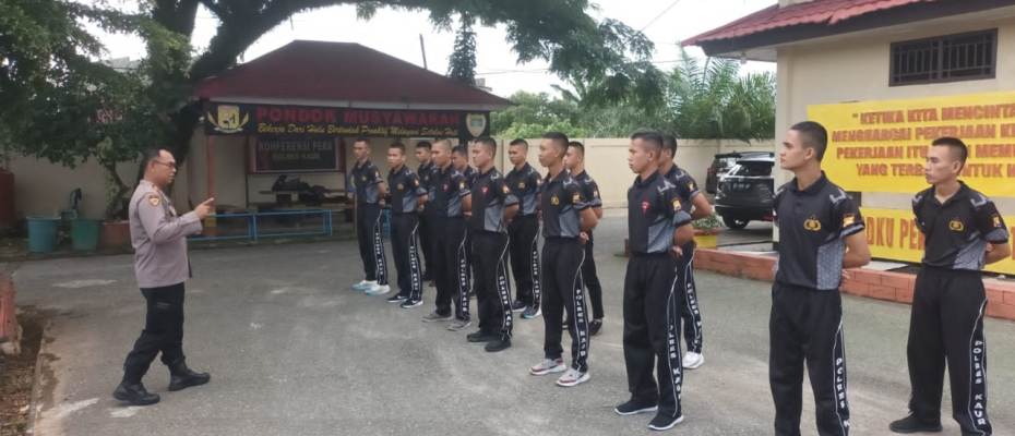 Kabag SDM Polres Kaur Pimpin Apel dan Kegiatan Binlat Casis Bintara dan Tamtama 