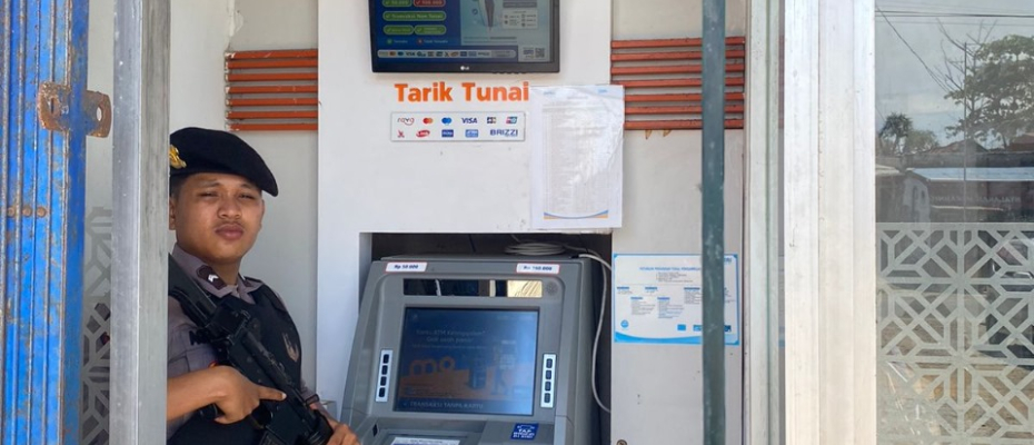 Sat Samapta Polres Kaur Patroli Objek Vital Cek Situasi dan Kondisi Seputaran ATM 