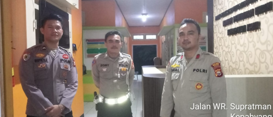 Patroli OMB Jelang Pemilu, Polres Kaur Lakukan Pengamanan di Kantor KPUD 