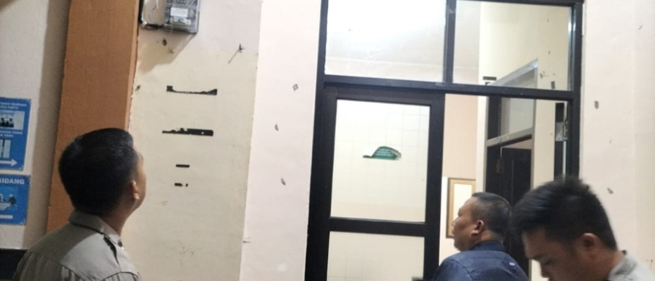 Dalam Rangka Patroli OMB, Polres Kaur Patroli di Kantor Bawaslu 