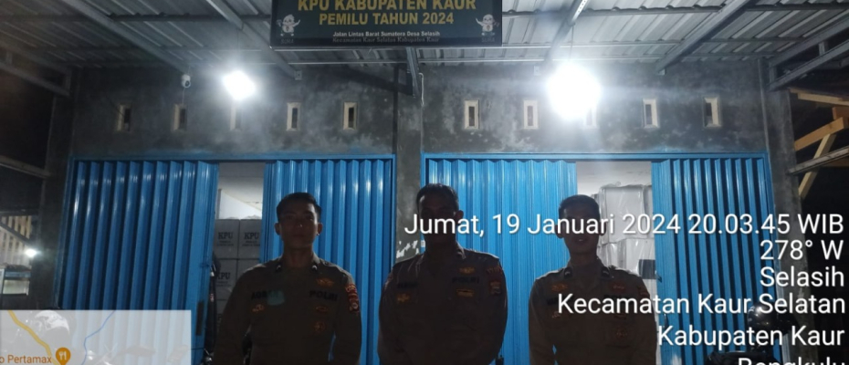 Waspada dan Peduli Lingkungan, Personel Piket Satgas Preventif OMB Polres Kaur Patroli Gudang Logistik
