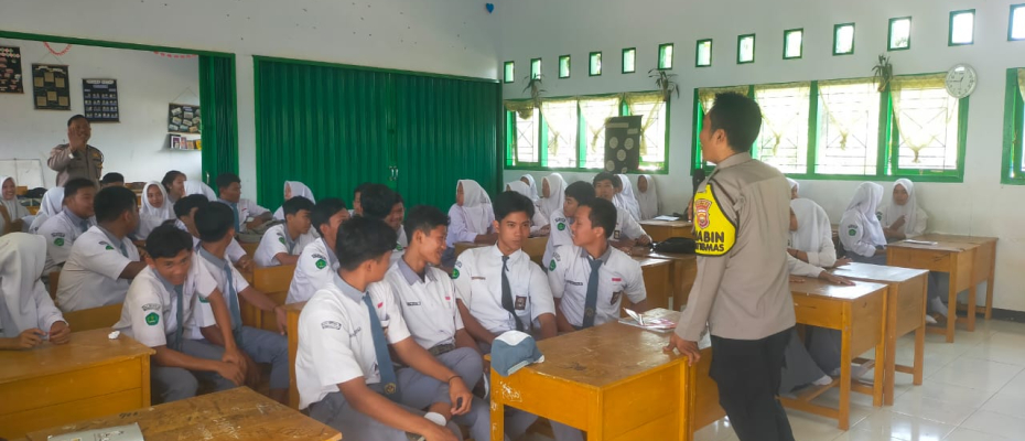 Kapolsek Ketahun Sosialisasi Penerimaan Polri dan Pembinaan Di SMA N 15 Bengkulu Utara