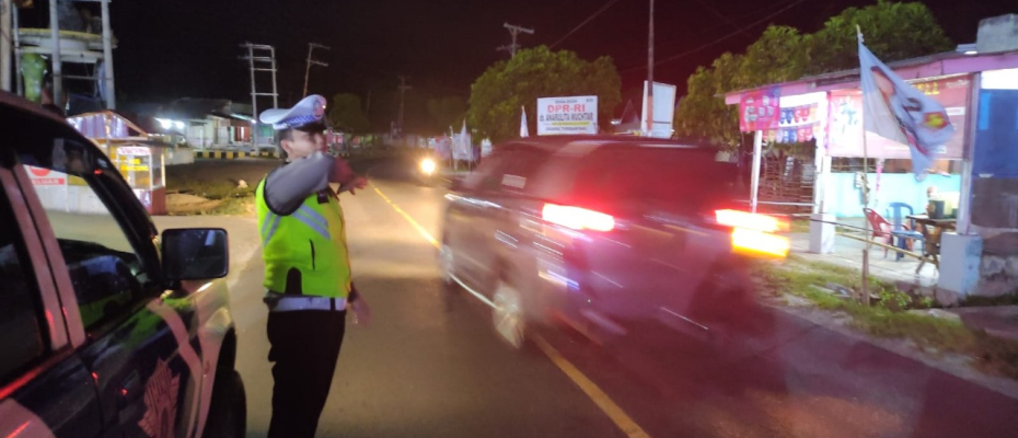 Sat Lantas Polres Kaur Monitor dan Patroli Blue Light di Jalan Lintas Sumatera