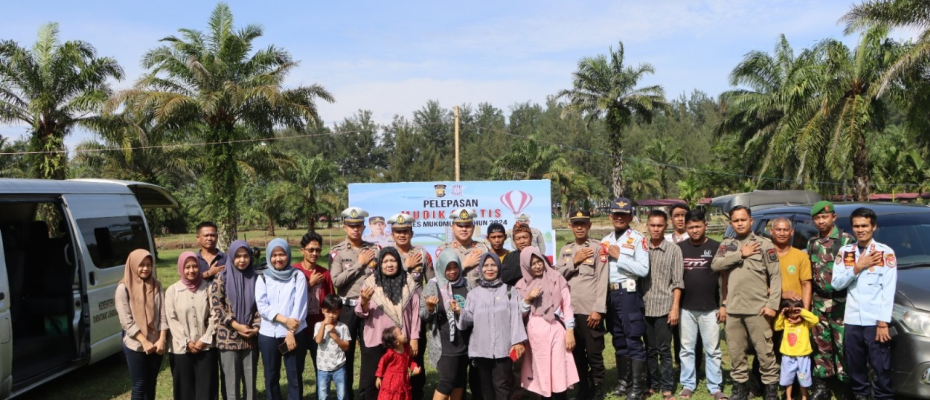 Program Mudik Gratis, Polres Mukomuko Lepas 30 Pemudik 