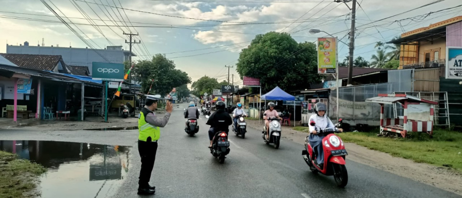 Satlantas Polres Kaur dan Polsek Jajaran Gelar Commander Wish di Persimpangan 